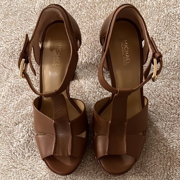 Michael Kors SZ brown high heel sandals with gold grommet detailing. Never worn - Picture 4 of 4